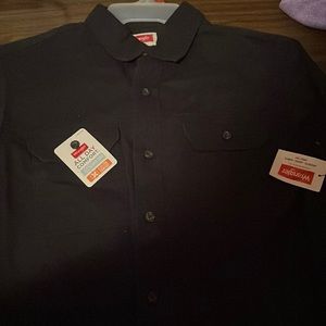 Men’s Wrangler shirt